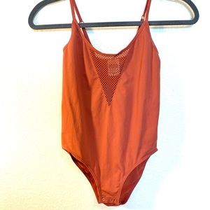 PINK‎ V-Neck Rust Colored Snap Bodysuit SZ S